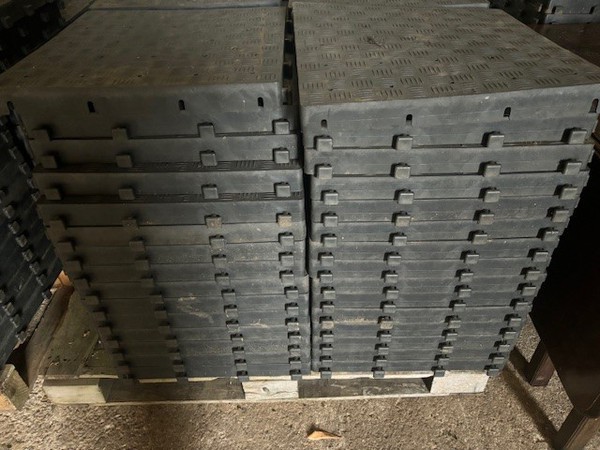 Secondhand Used 86m2 Interlocking Floor Tiles