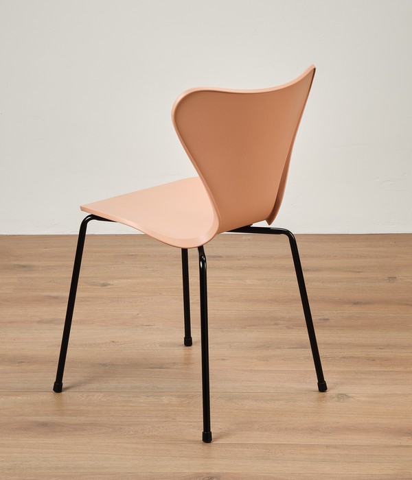 22x Stackable Pink Cafe/Dining Chairs For Sale