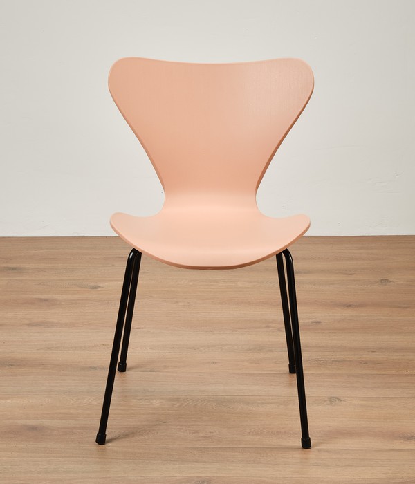 New 22x Stackable Pink Cafe/Dining Chairs For Sale