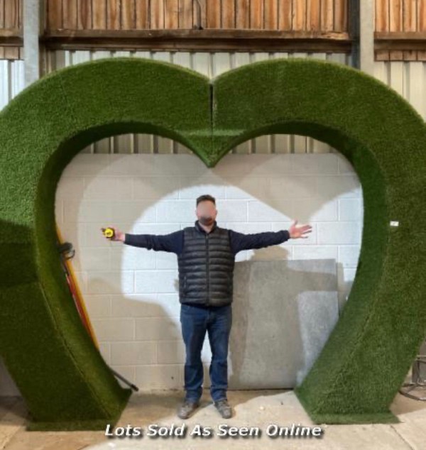 Secondhand Wedding Heart Arch