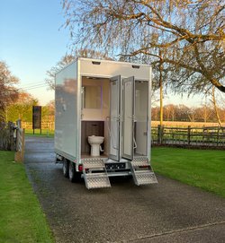 New Unused Amet 4 Bay Luxury Toilet Trailer For Sale