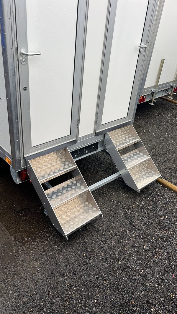 Unused Amet 4 Bay Luxury Toilet Trailer