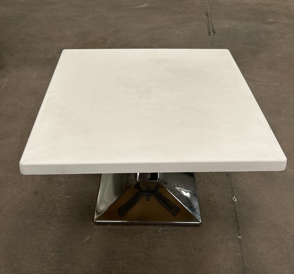 4x White Coffee Tables For Sale