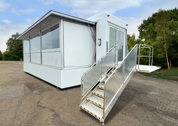 Secondhand Titan 57 13.6 m Single Gullwing Production Exhibition Marketing Trailer For Sale