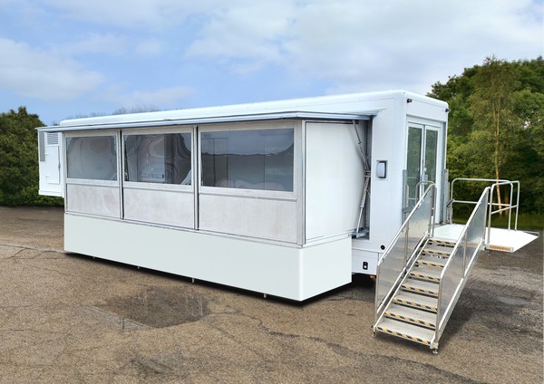 Secondhand Titan 57 13.6 m Single Gullwing Production Exhibition Marketing Trailer For Sale