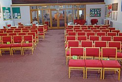 80x Linking Upholstered Church Chairs in Red Wine Fabric