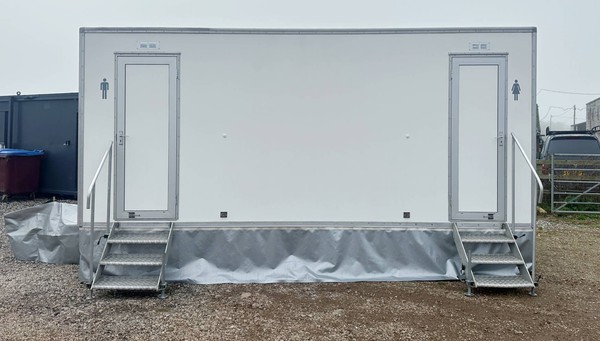 3 + 1 white toilet trailer for sale