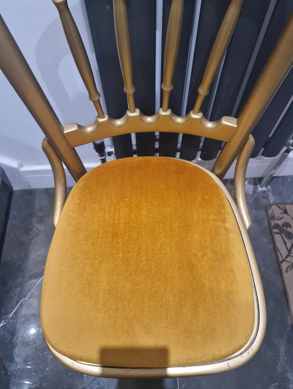 100x Gold Cheltenham Chairs