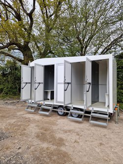 New - Gigloo 4 Bay Shower Trailer