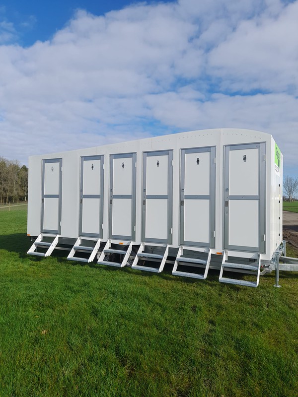 New - High Capacity 10 Bay + Urinal Toilet Trailer