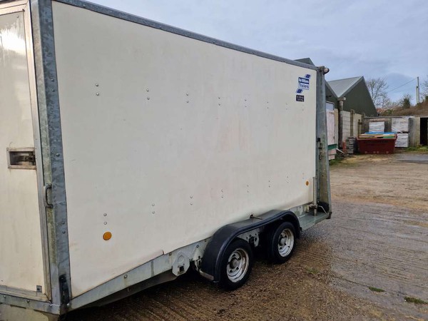 White Ifor Williams BV126G Box trailer