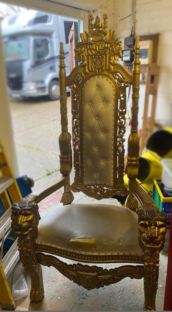 Gold wedding chair / Throne