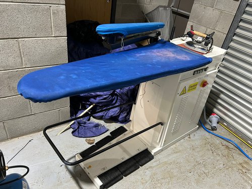 Vapor AS Maxi ironing table for sale Vapor AS Maxi ironing table for sale
