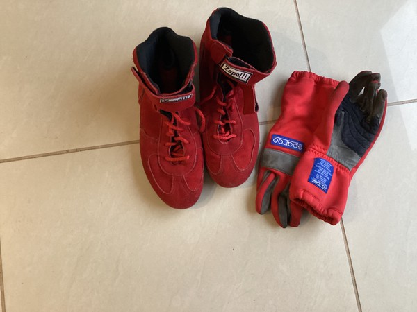 Zapelli Boots -Red suede Size 11 Sparco karting gloves - large