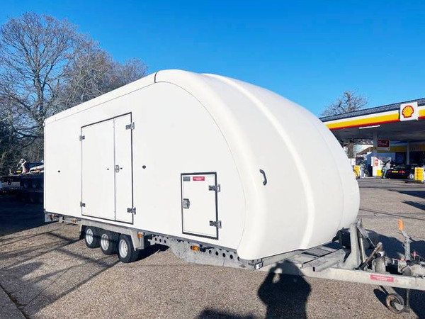 Three wheel race trailer for sale