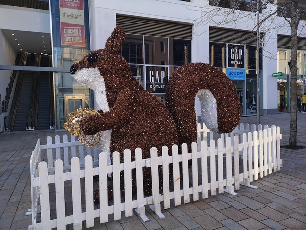 Idolight Giant Light Up Squirrel