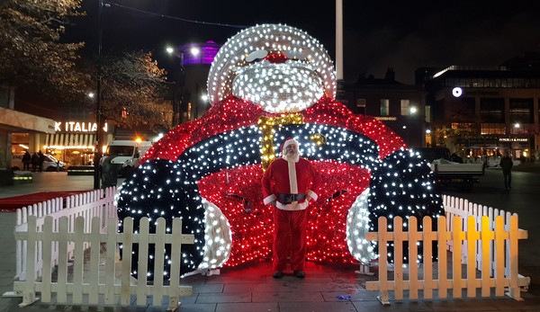 5m x 5m Light Up Santa Sculpture For Sale