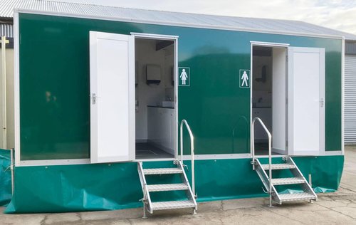 Secondhand Used 3+1 Luxury Vacuum Toilet Trailer For Sale Secondhand Used 3+1 Luxury Vacuum Toilet Trailer For Sale