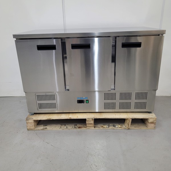 New B Grade Polar Triple Door Stainless Bench Fridge 368Ltr G622 For Sale