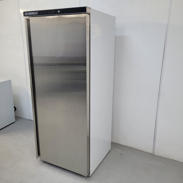 B Grade Diaminox Single Upright Freezer 550Ltr DX600SF