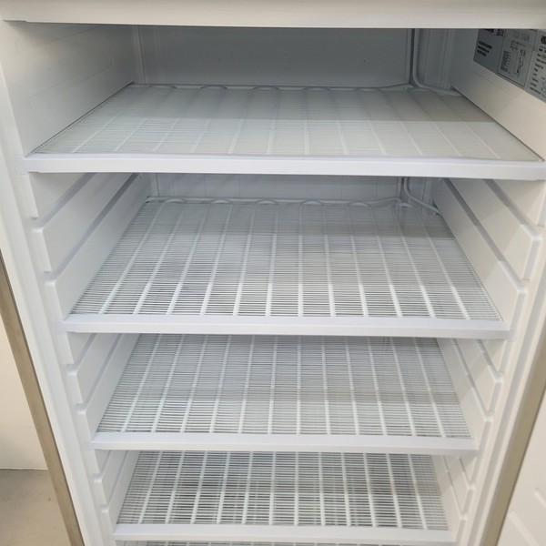 New Diaminox Single Upright Freezer 550Ltr DX600SF