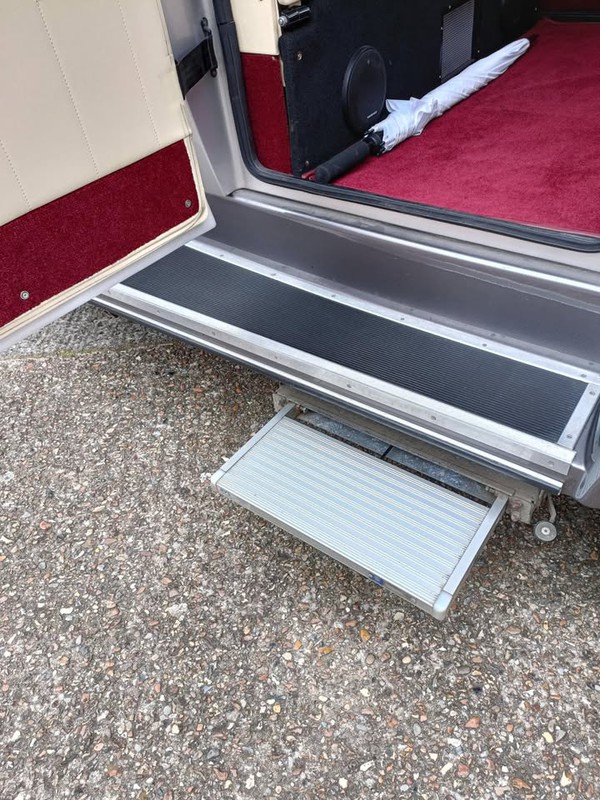 Imperial Landaulet retractable steps