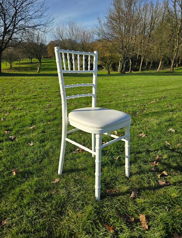 100x White Wooden Chiavari Chairs For Sale