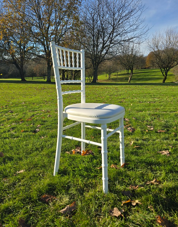 Used 100x White Wooden Chiavari Chairs For Sale