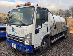 Secondhand 7.5T Isuzu GK&N Tanker For Sale