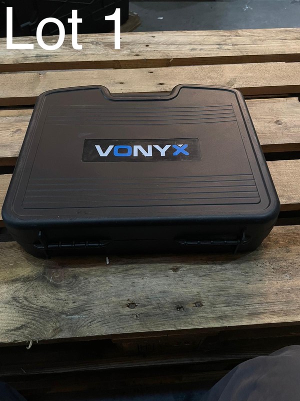 Secondhand Used 2x Vonyx Dual Wireless Microphones For Sale