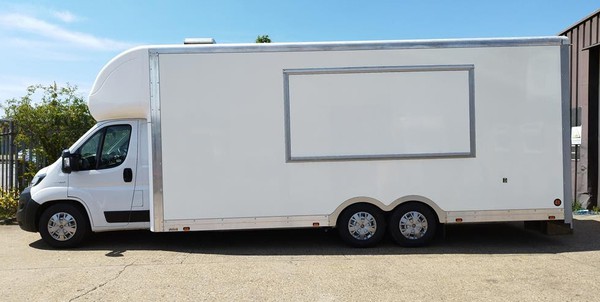 Secondhand Catering Food Truck For Sale