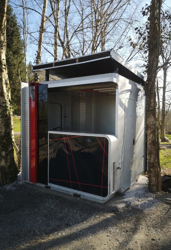 Catering pod with roller shutter