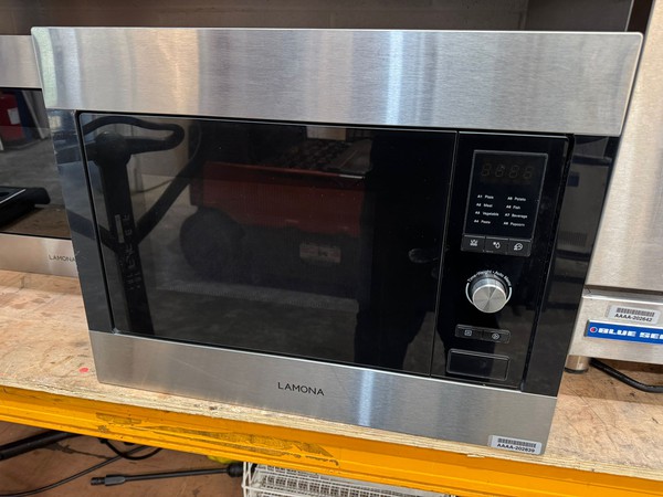 Secondhand Lamona Microwave Oven with Grill For Sale