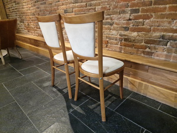 Secondhand 150x Cafe And Bistro Chairs