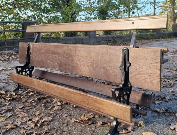 Folding church pew / bench