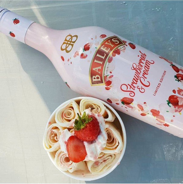 Baileys Strawberry and cream