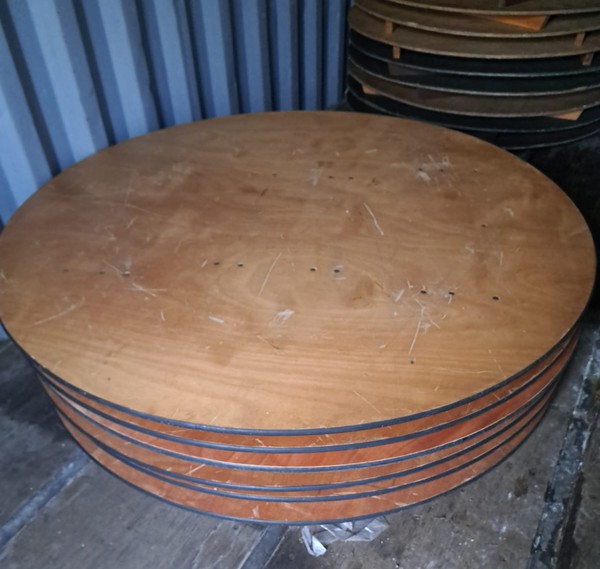 20x 5ft Round Folding Banquet Table For Sale