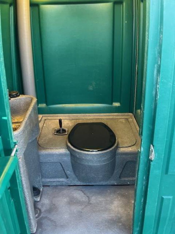 Single toilet units for sale