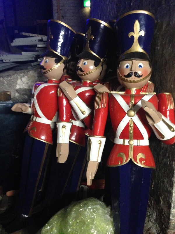 Secondhand Vintage Nutcracker Style Lifesize Soldiers For Sale