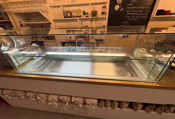 Secondhand XL Refrigerators Deli Drop In Display For Sale