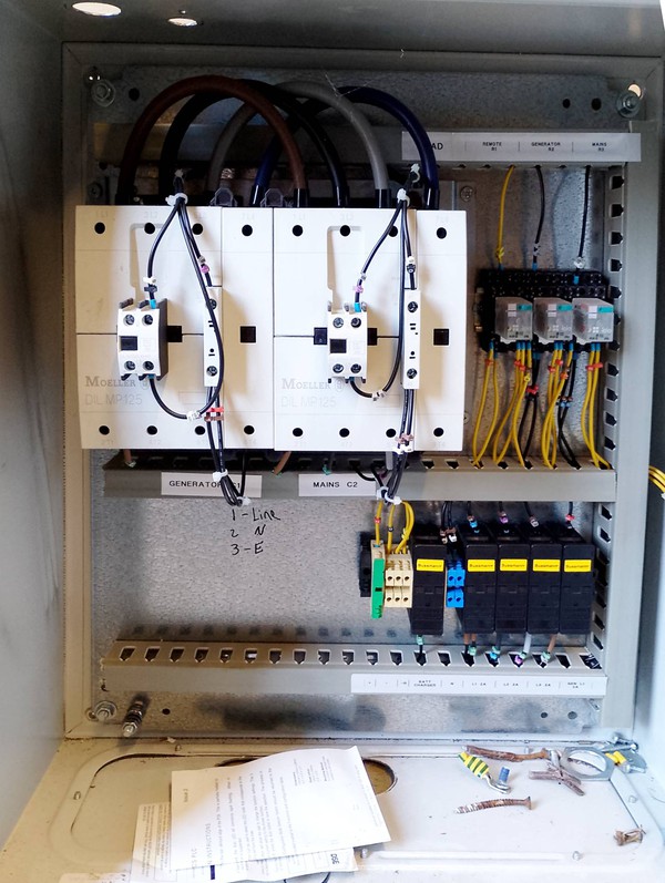 Generator transfer switch