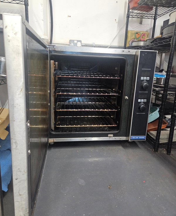 Blue Seal Turbofan Convection Oven E32D4 For Sale