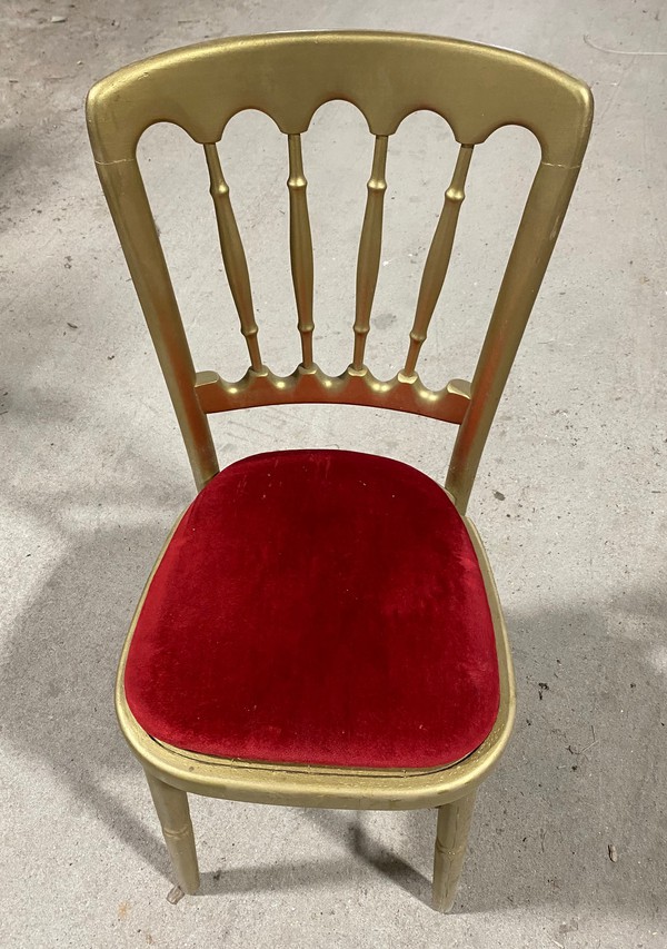 850x Cheltenham Chairs For Sale