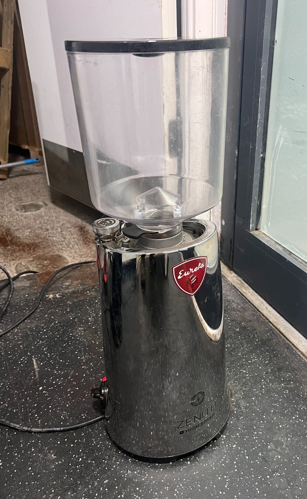 Secondhand Eureka Zenith 65E Evo Coffee Grinder