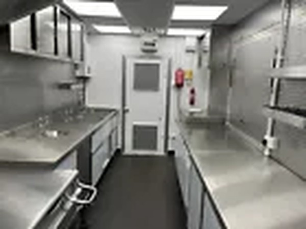 Secondhand Commercial Catering Truck For Sale