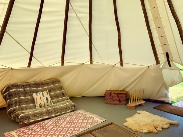 Secondhand Tipi Glamping Business For Sale