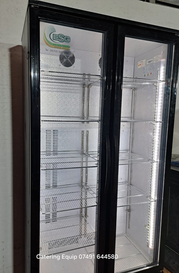 2x Interlevin PD 220T Upright Bottle Fridge For Sale