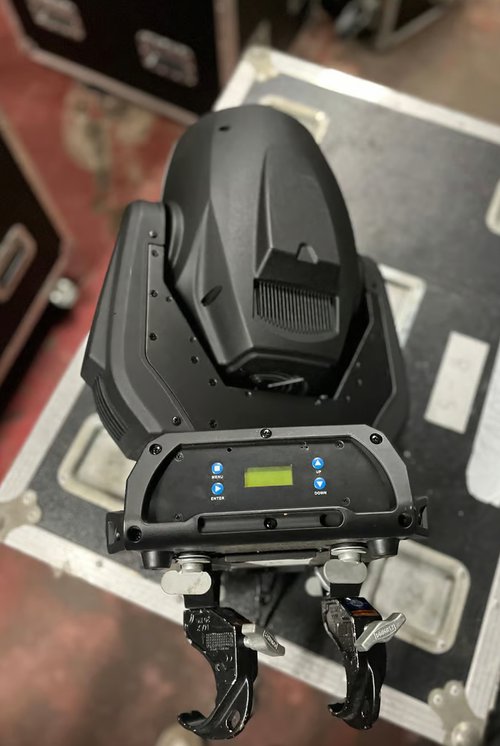 Secondhand 16x Indigo 5500s (Inc Flight Case) For Sale Secondhand 16x Indigo 5500s (Inc Flight Case) For Sale