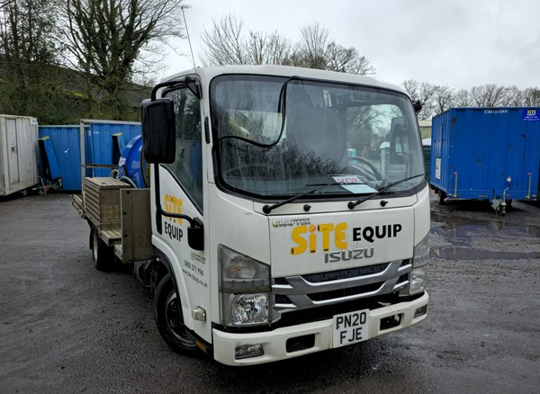 Secondhand 2x Isuzu Truck With Vacuum Tank