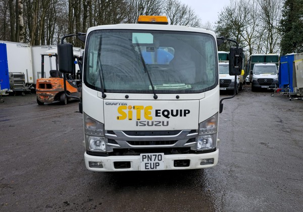 Secondhand 2x Isuzu Truck With Vacuum Tank For Sale